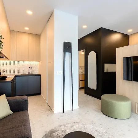 アパート Puntino & Garage