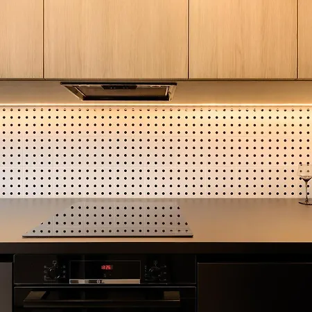 アパート Puntino & Garage プーラ