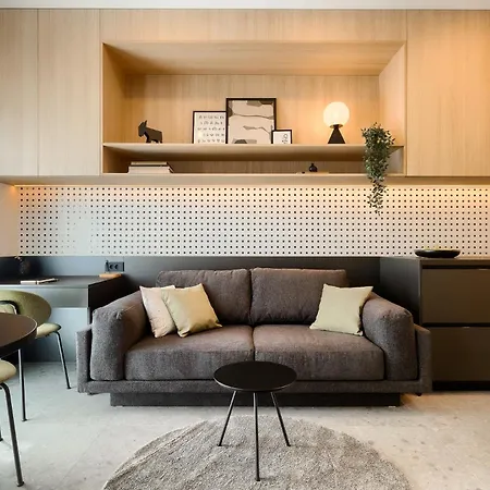 Puntino & Garage プーラ