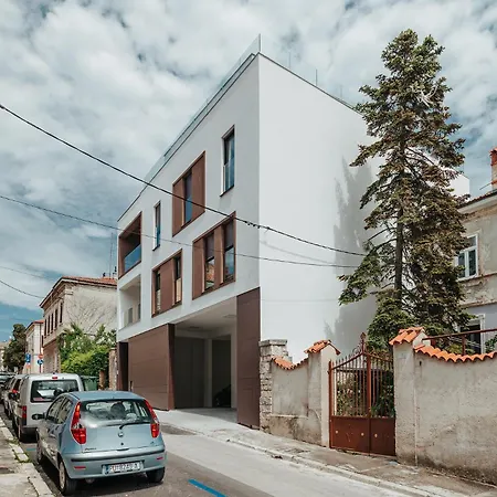 Puntino & Garage * Pula