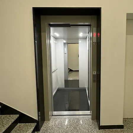 Puntino & Garage プーラ