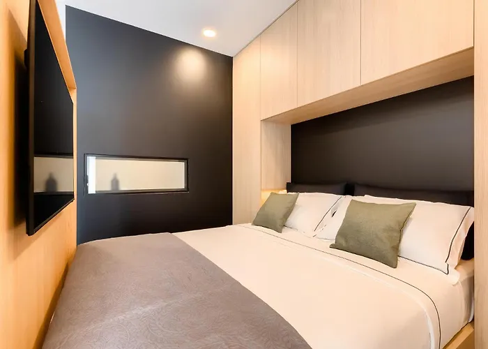 Puntino & Garage Апартаменты