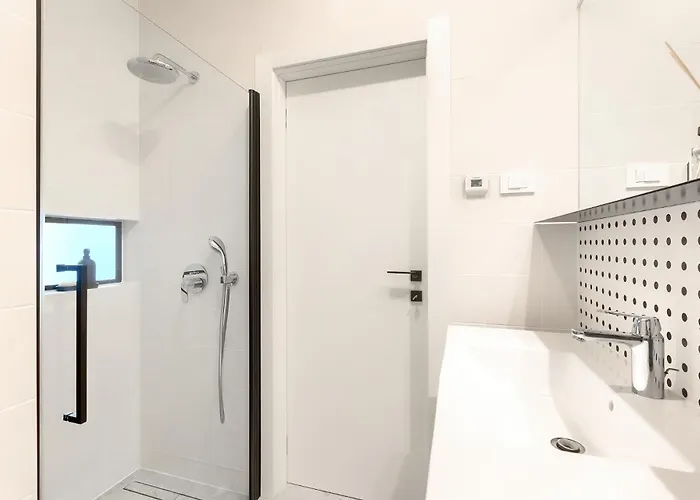 Puntino & Garage Апартаменты