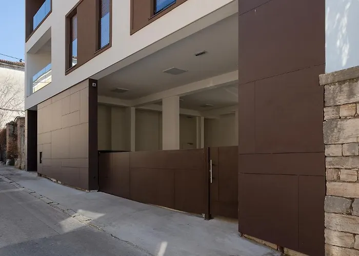 Puntino & Garage Пула